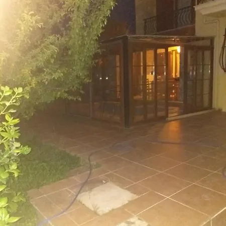 Triplex فيلة